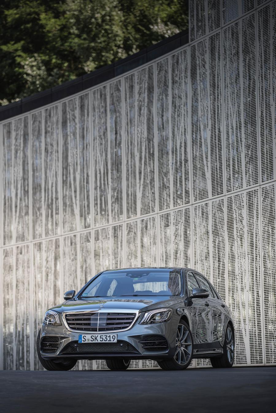  Mercedes-Benz S500 Lang AMG Line 2017 года  (WW) (фото 25 из 33)